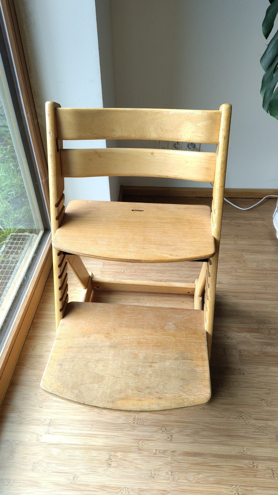 Kinderstoel in de stijl van tripp trapp, Kinderen en Baby's, Kinderstoelen, Ophalen