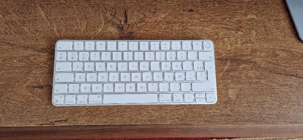 Clavier Apple Magic Keyboard - Touch ID - AZERTY, Informatique & Logiciels, Claviers, Comme neuf, Azerty, Sans fil, Touch ID, Enlèvement