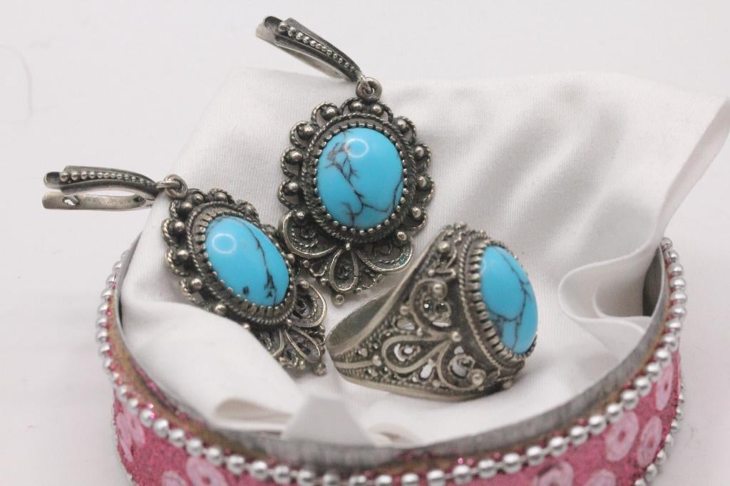 vintage sieraden set  ring en oorbellen, Handtassen en Accessoires, Antieke sieraden, Verzenden, Overige materialen, Overige typen