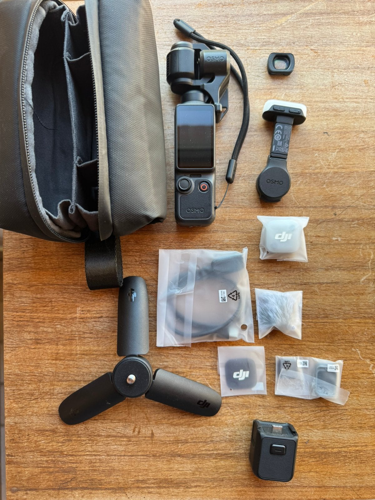 Dji osmo pocket 4 Combo, Enlèvement, Comme neuf, DJI, Éclairage
