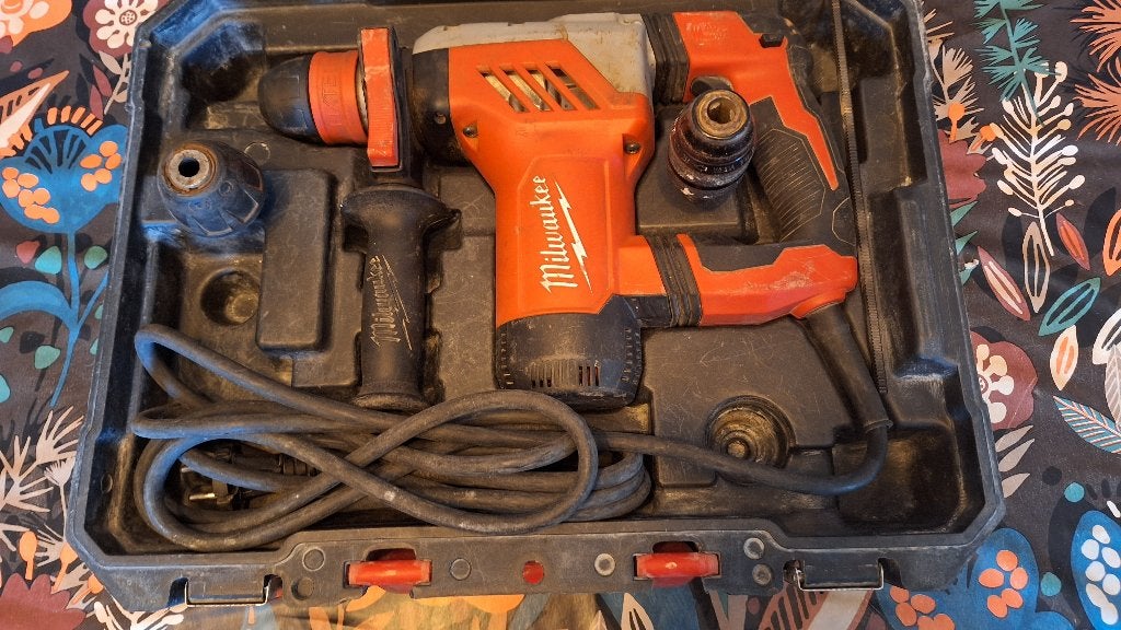 Perforateur-burineur Milwaukee PLH 28 XE d'occasion bon état, 600 watts ou plus, Comme neuf, Enlèvement, Mécanisme de percussion