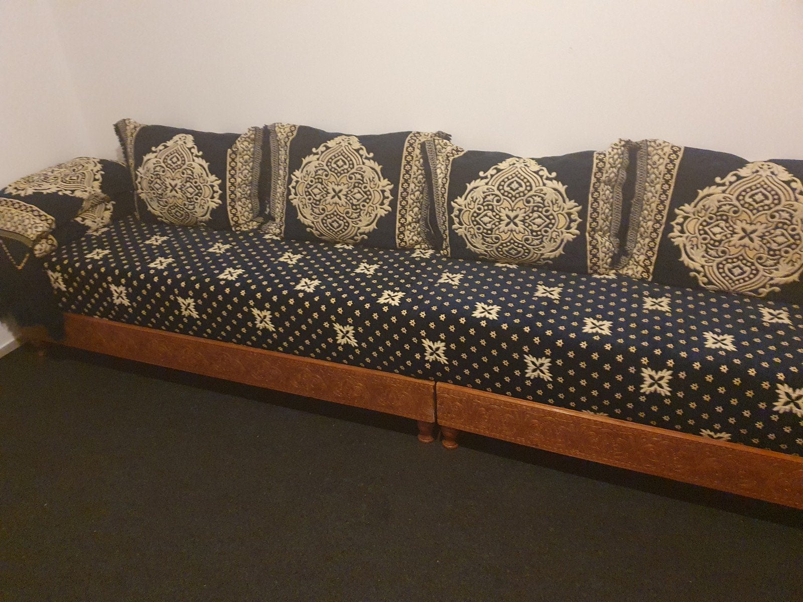 salon marocain gratuit, Enlèvement