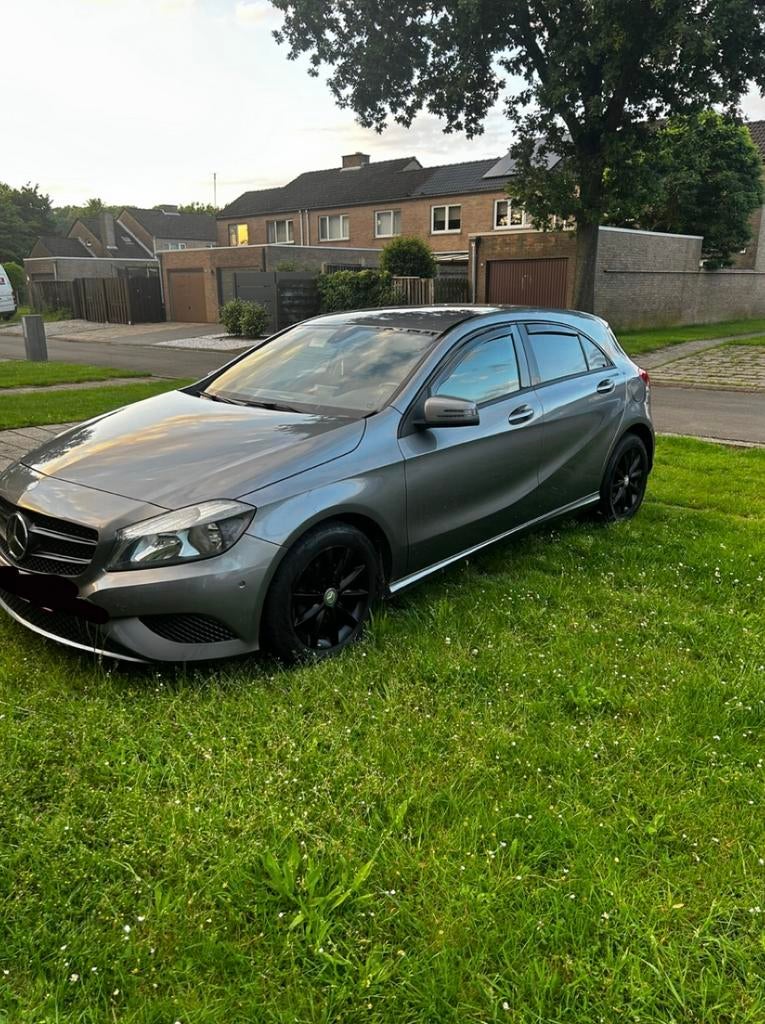 Mercedes A180 CDI – 2012 – zuinige en nette wagen, Auto's, Voorwielaandrijving, Euro 5, Zwart, Particulier
