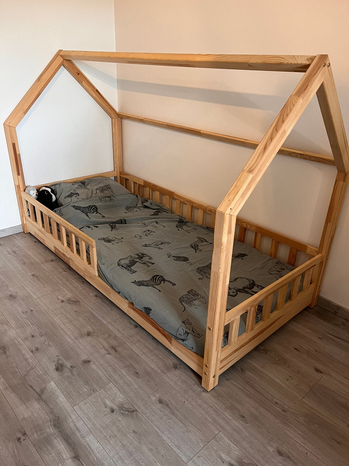 Bedhuisje met matras, Ophalen, Zo goed als nieuw, Matras