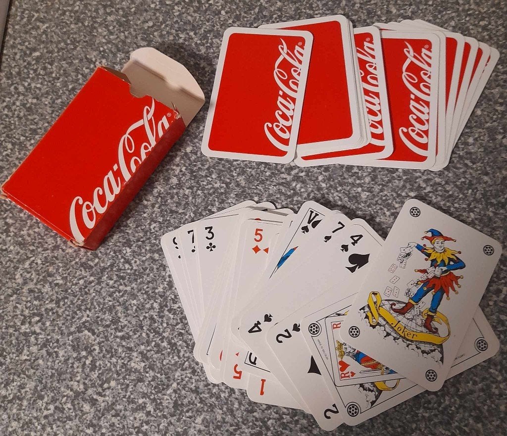 Spel kaarten, pet en handschoenen van Coca Cola, Verzamelen, Ophalen of Verzenden, Zo goed als nieuw, Gebruiksvoorwerp