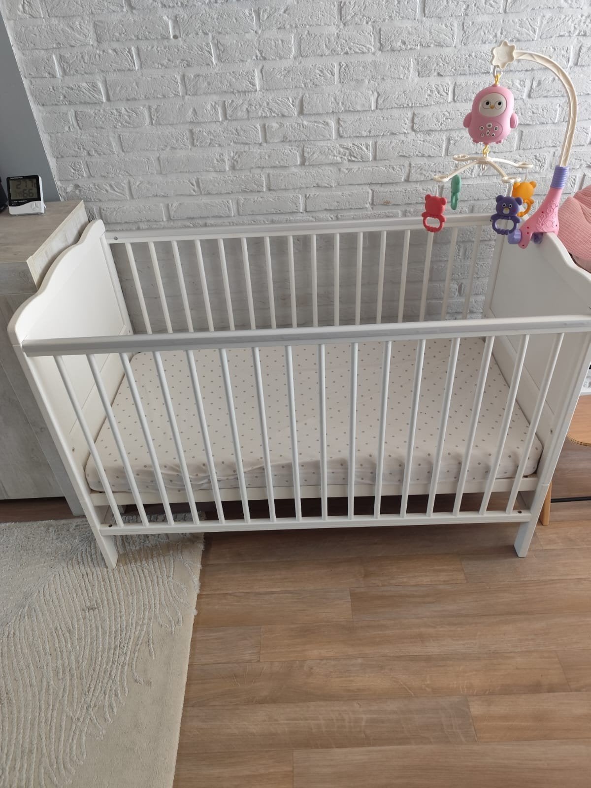 Baby bed heel goede staat  met matras en. Lattenbodem, Ophalen