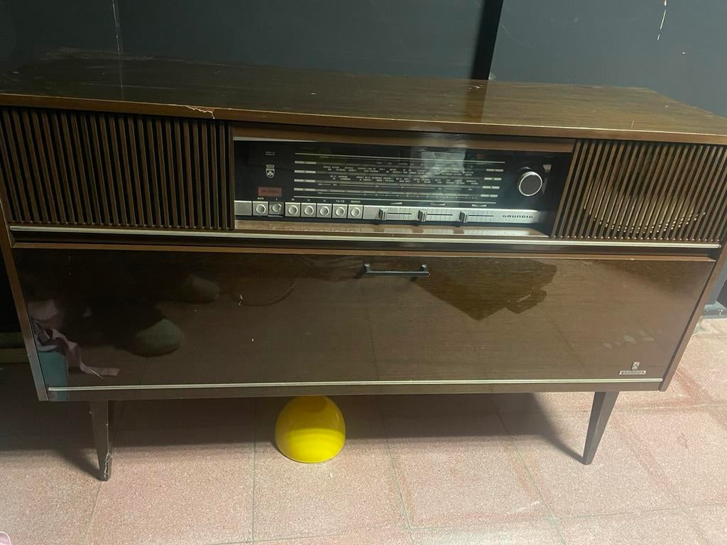 Vintage Grundig radiomeubel met platenspeler, Antiek en Kunst, Antiek | Tv's en Audio, Ophalen