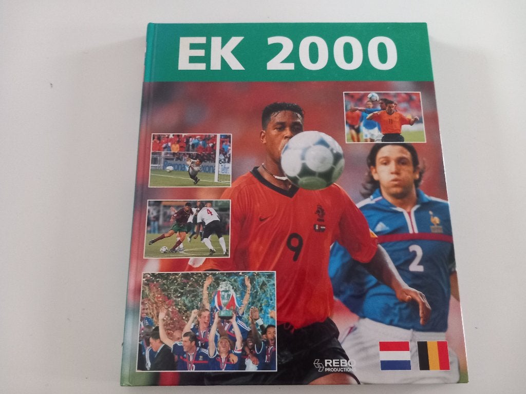 Boek EK 2000 Voetbal België Nederland UEFA Sport Rode Duivel, Ophalen of Verzenden, Zo goed als nieuw, Balsport