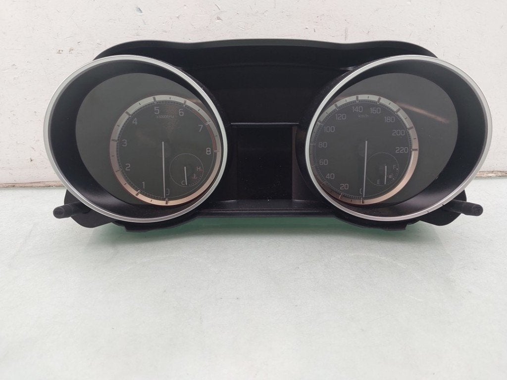 INSTRUMENTS DE BORD Suzuki Swift (ZC / ZD) (01-2017/-), Utilisé, Continental AG, Suzuki, Continental-Plaza 1
30175  Hannover, DE