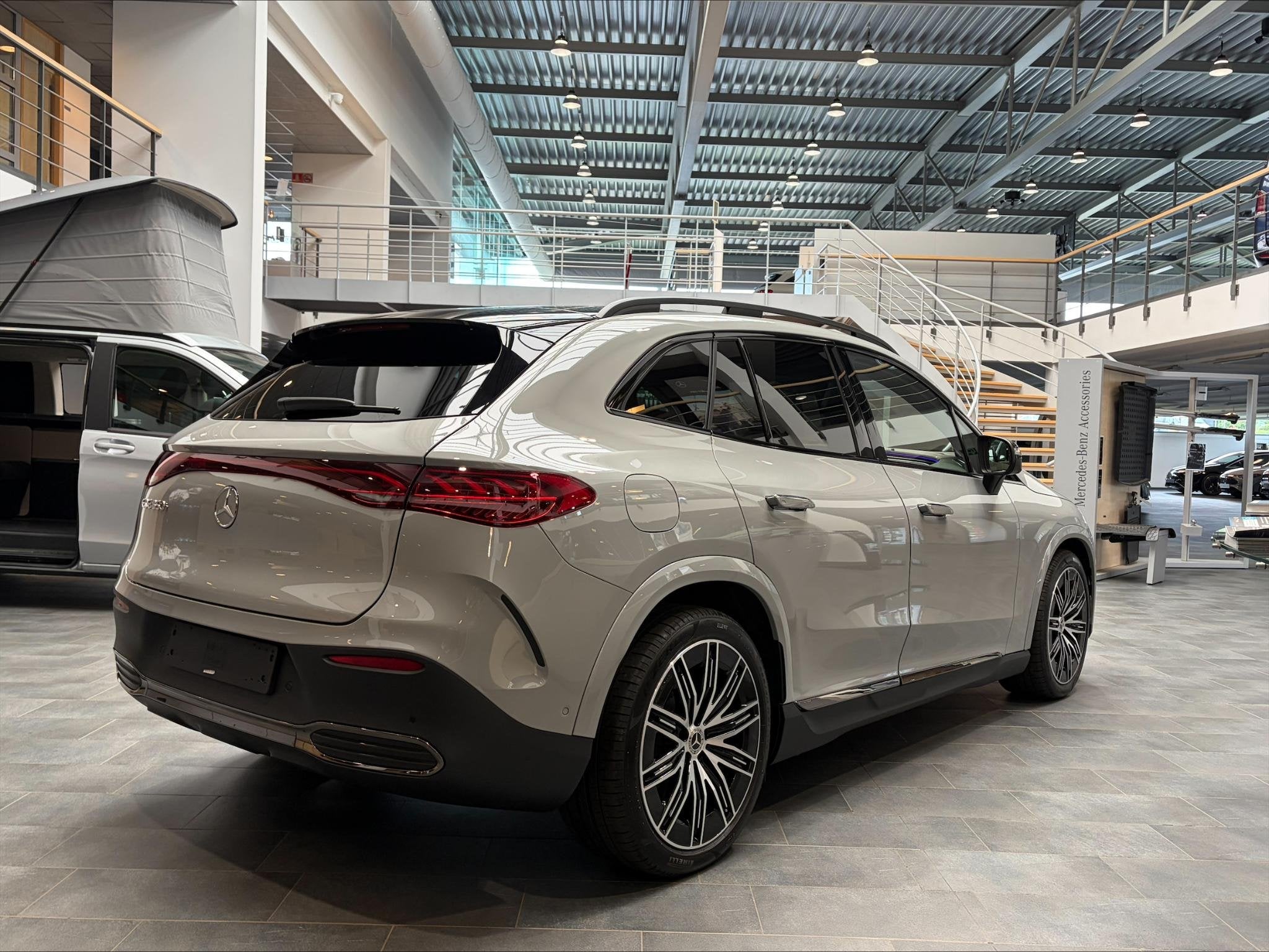 Mercedes-Benz EQE SUV EQE 350+ Star Edition Nieuwe wagen DOS, Auto's, Automaat, 235 kW, SUV of Terreinwagen, Zilver of Grijs