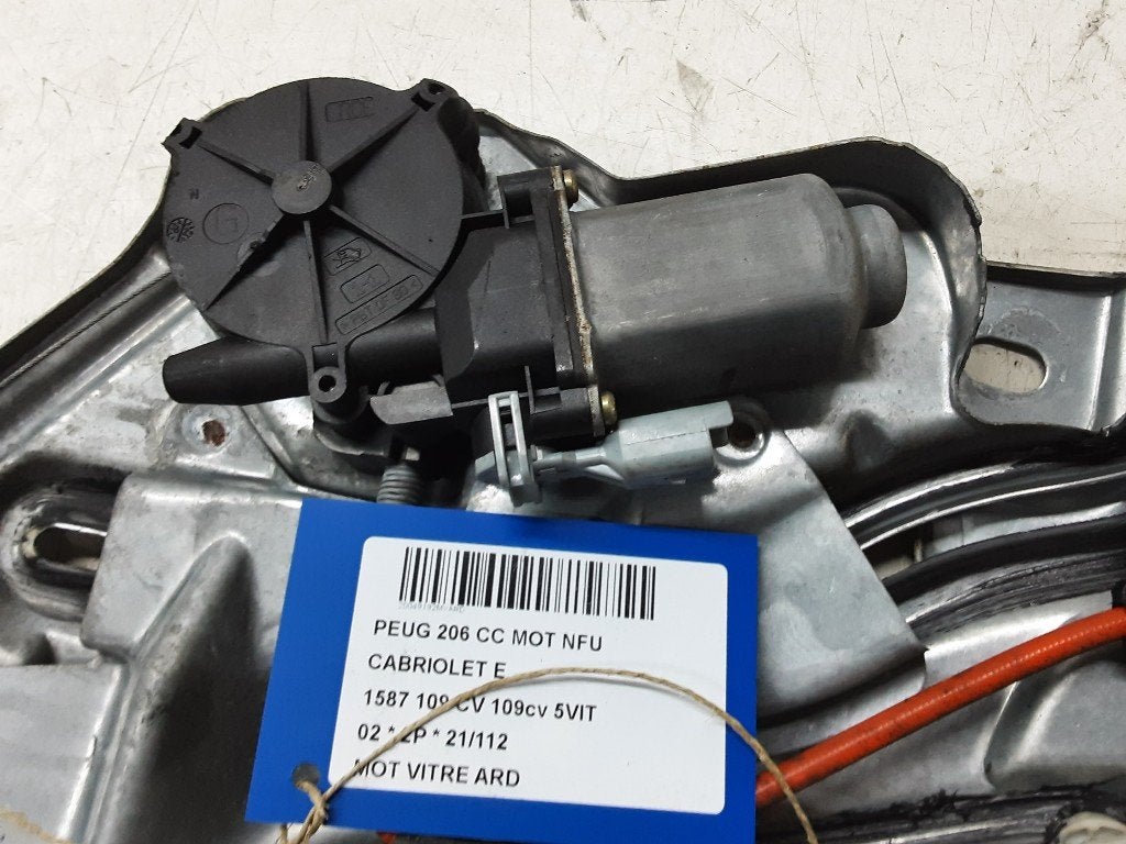 MOTEUR LEVE VITRE ELECTRIQUE ARRIÈRE DROIT 206 CC (2D), Utilisé, Arrière, Peugeot