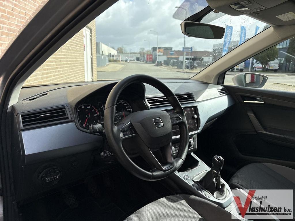 Seat Arona 1.0 TSI Style Business Intense | € 6.950,- NETTO!, Auto's, Seat, Arona, Handgeschakeld, SUV of Terreinwagen, Zilver of Grijs