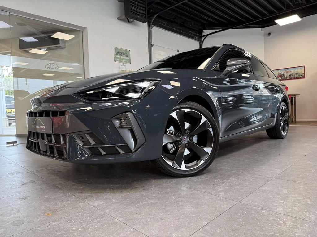 CUPRA Leon Leon Sportstourer 1.5 eTSI DSG Face-lift * 9750 k, Autos, Cupra, Achat, 110 kW, Leon, Noir