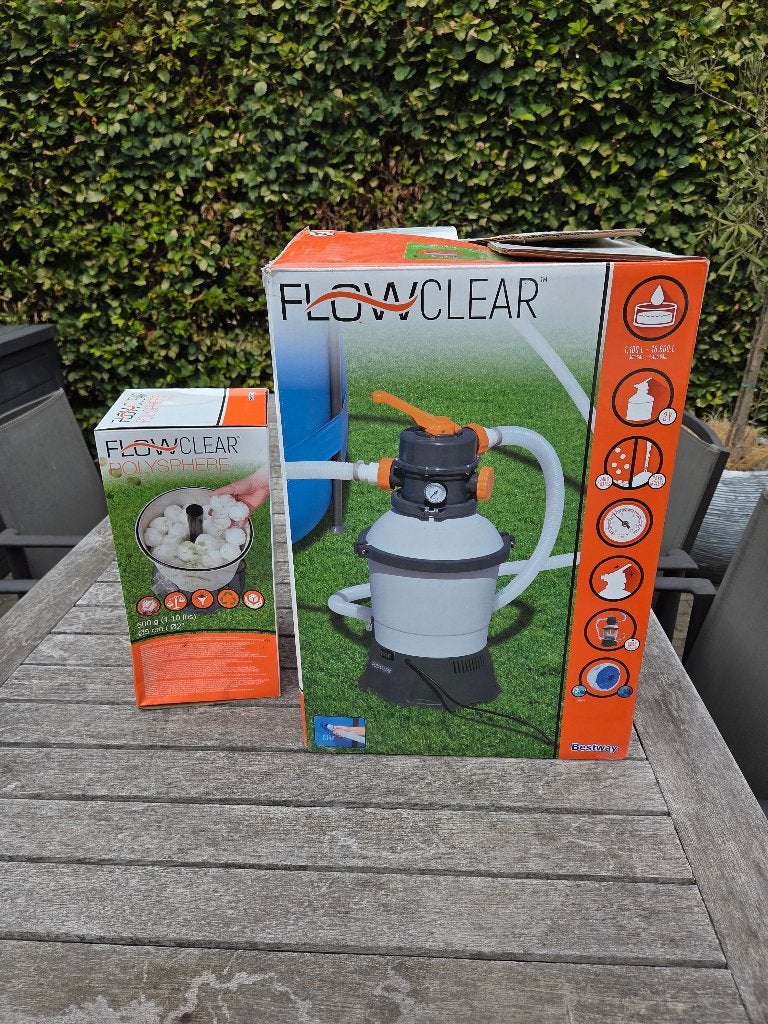 Flowclear zwembadpomp + halve doos zuiveringsballetjes, Ophalen, Gebruikt, Zwembadpomp