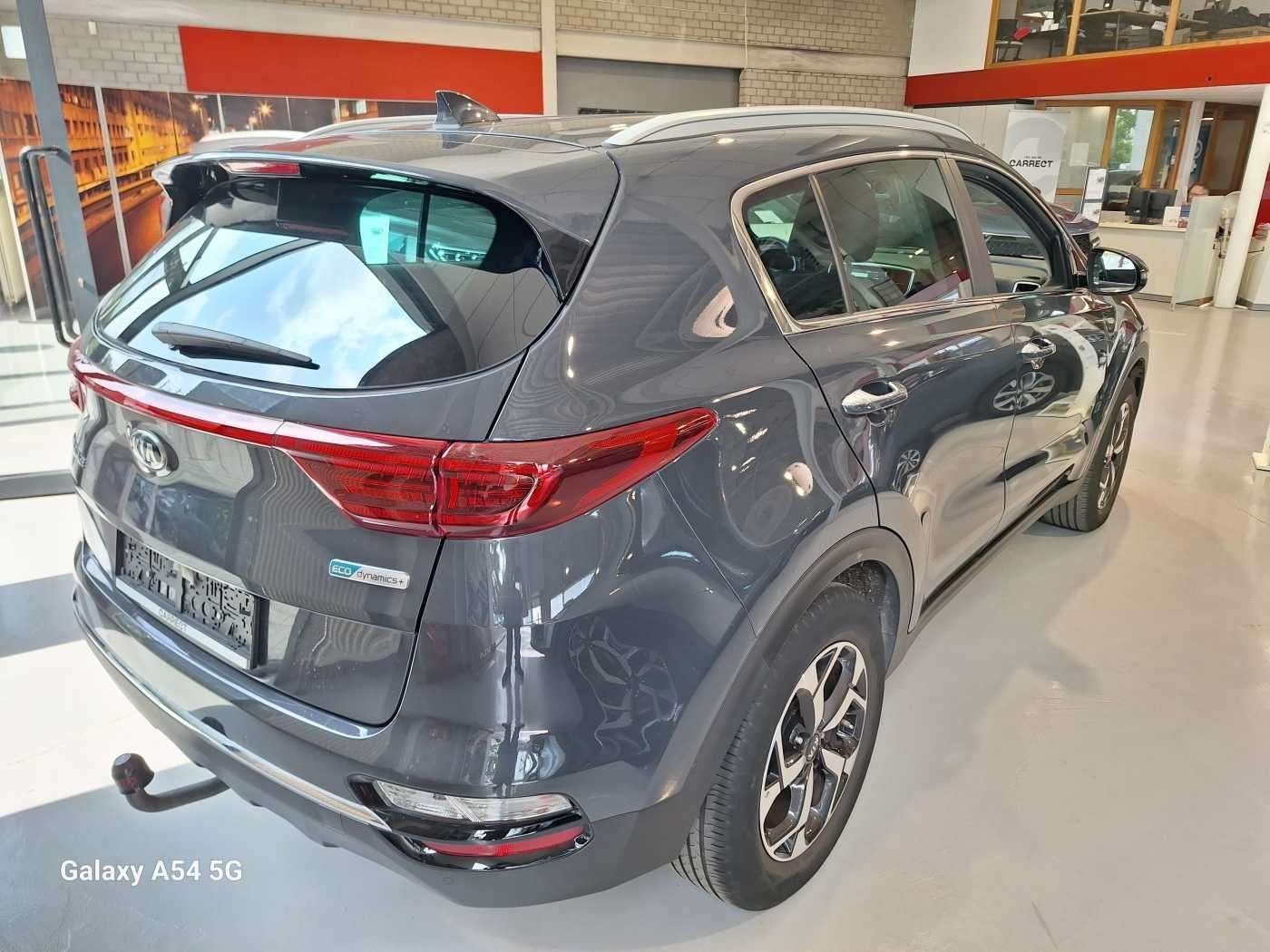 Kia Sportage DIESEL - 2020 - 1st OWNER - NEW CONDITION 1.6 C, Auto's, Gebruikt, Overige kleuren, Parkeersensor, Bedrijf