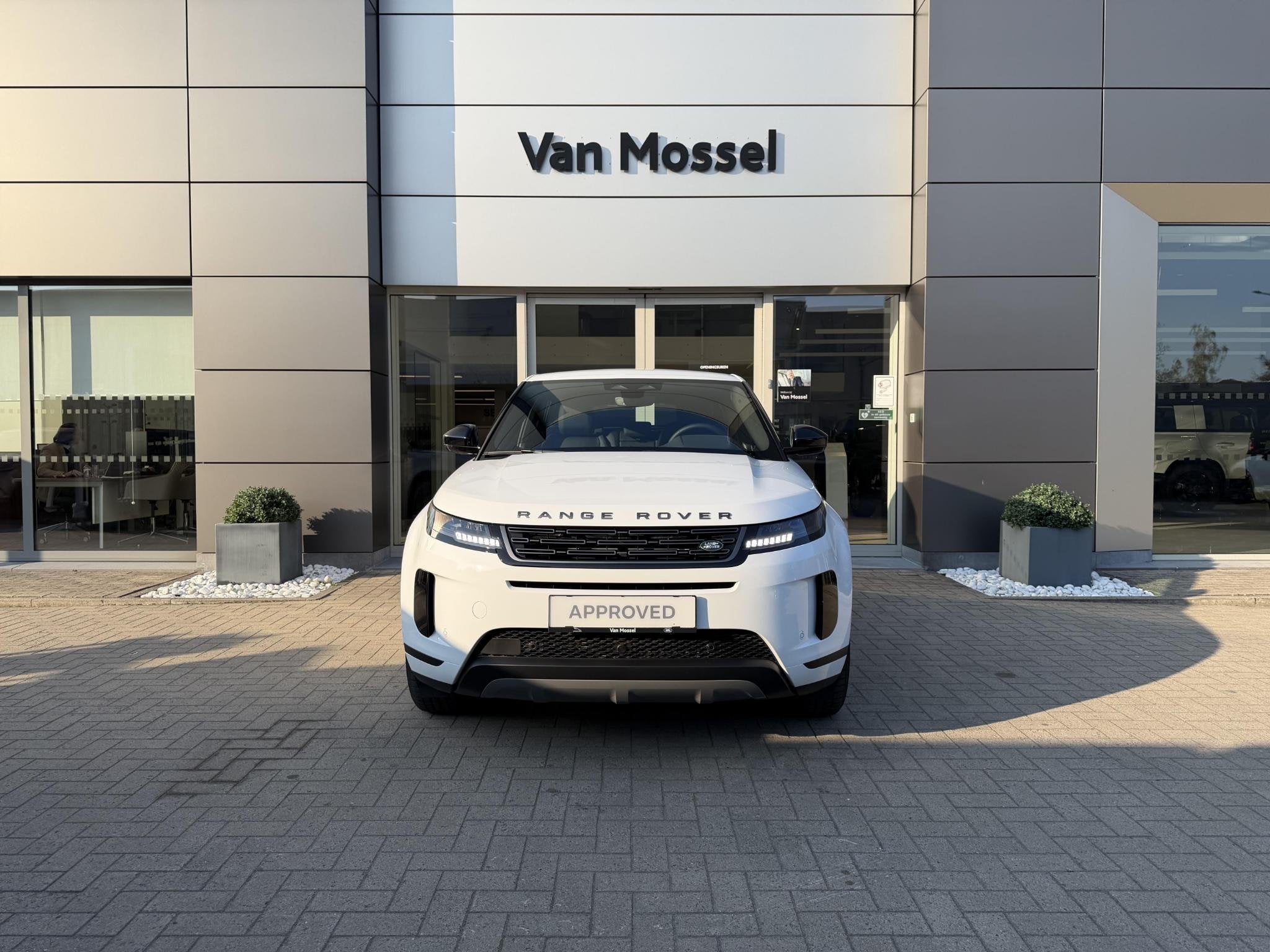 Land Rover Range Rover Evoque 1.5 P270e PHEV AWD S, Auto's, Automaat, Euro 6, Wit, Hybride Elektrisch/Benzine