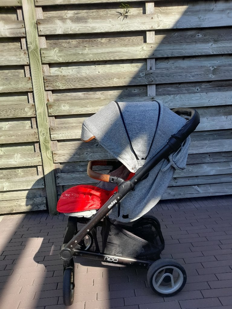 Buggy Mutsy, Enlèvement, Dossier réglable