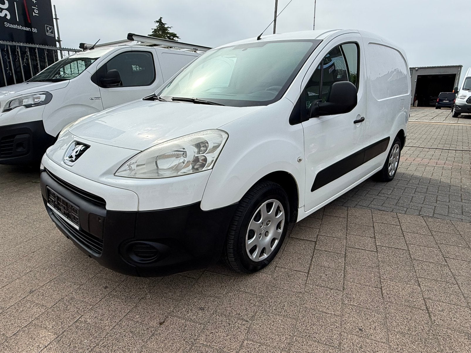 Peugeot Partner met airco euro 5, Auto's, Bestelwagens en Lichte vracht, Voorwielaandrijving, Euro 5, Stof, 4 cilinders