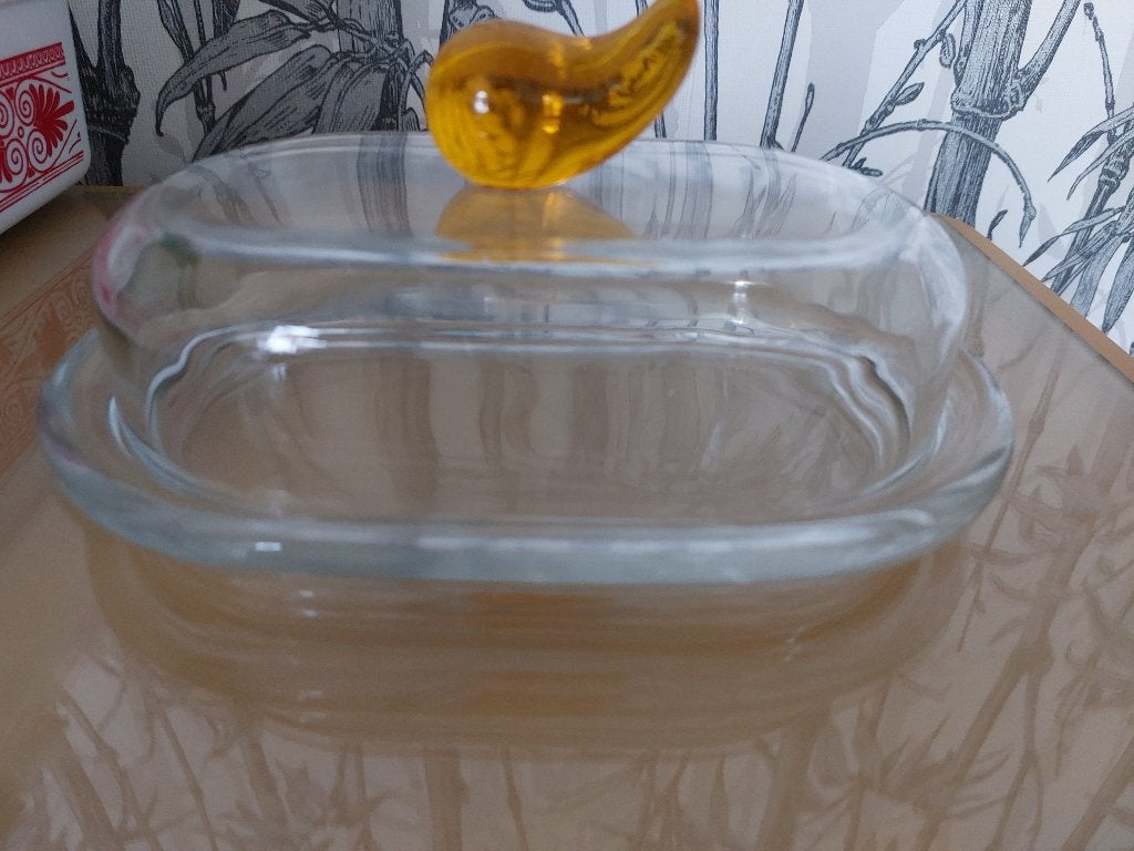 Beurrier ovale en verre vintage, poignée design baleine, Enlèvement ou Envoi