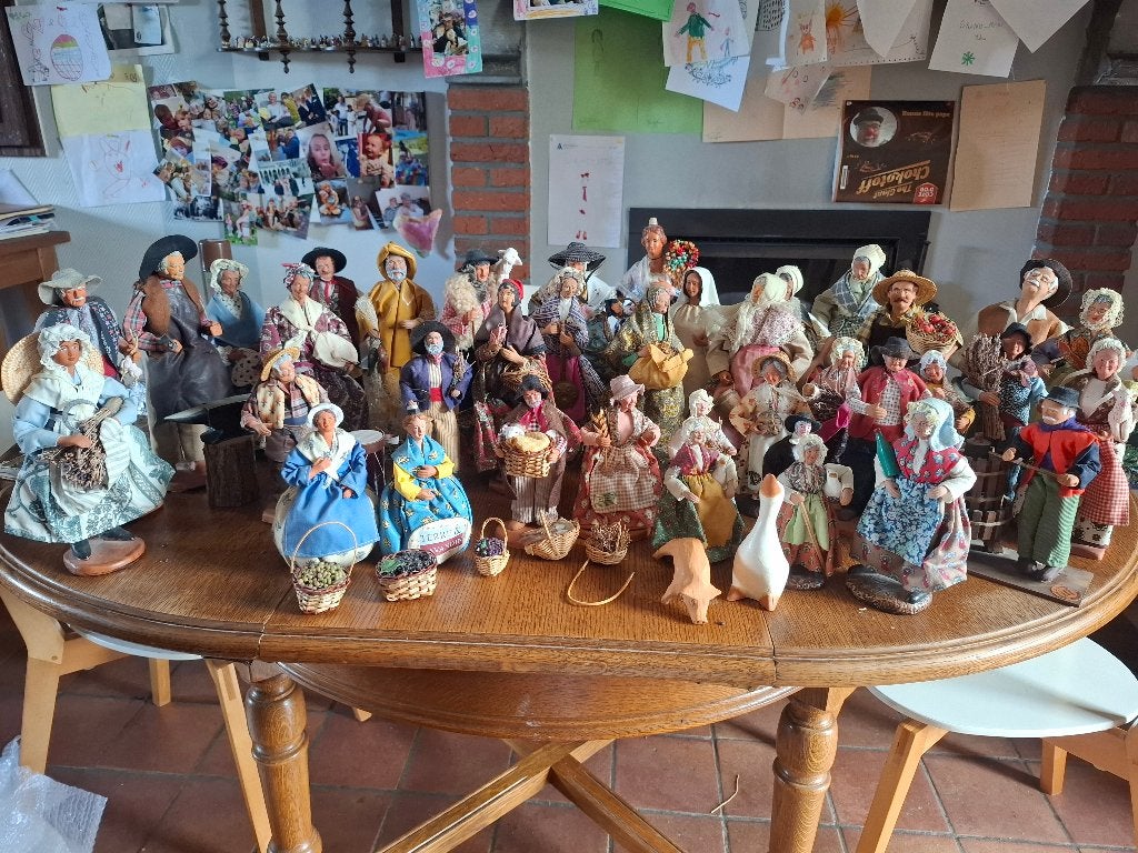 Santons de Provence habillés pièces ou lot, Verzamelen, Ophalen, Gebruikt