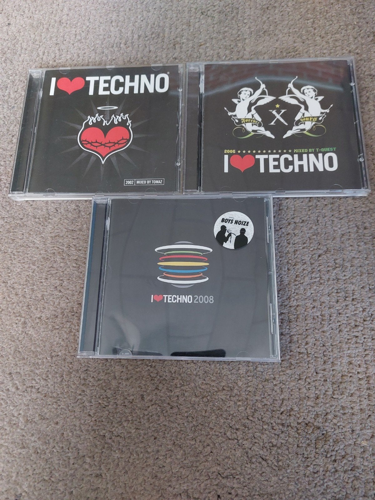 I LOVE TECHNO 2002+2005+2008, Envoi