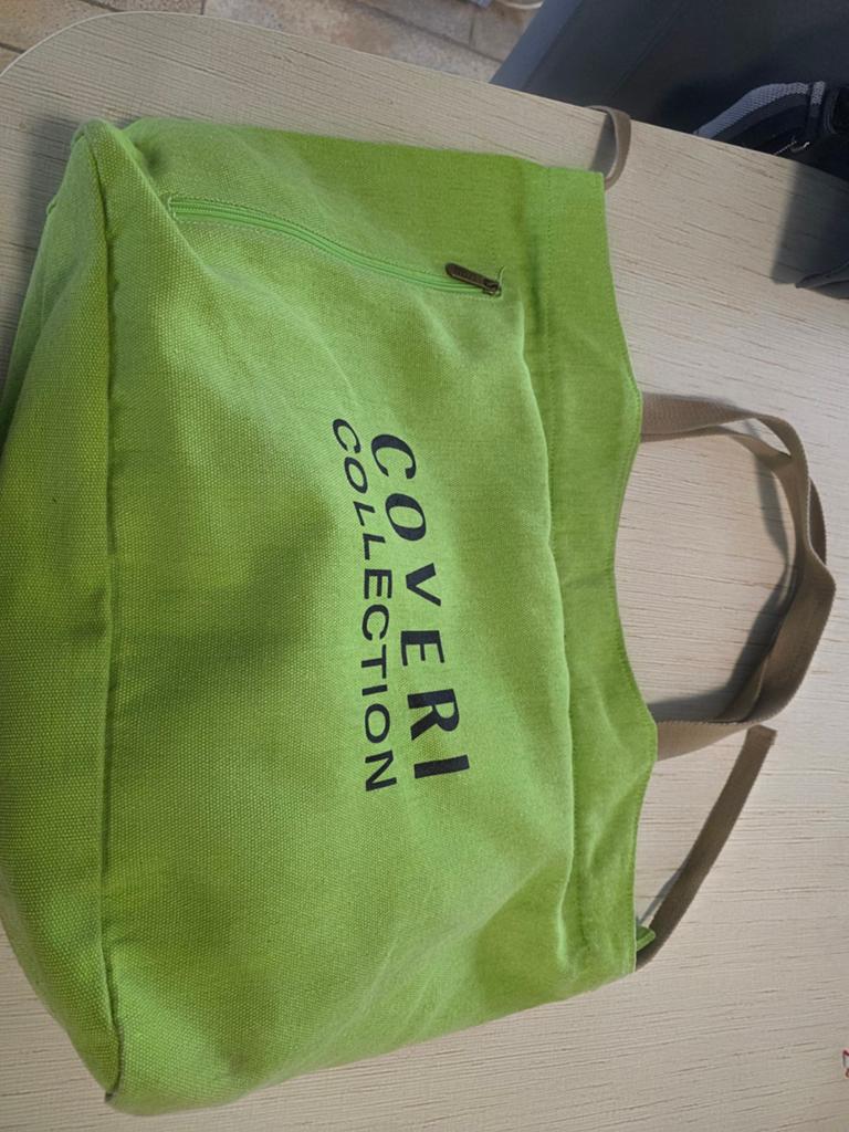 Partij nieuwe handtassen +- 30 stuks, Ophalen