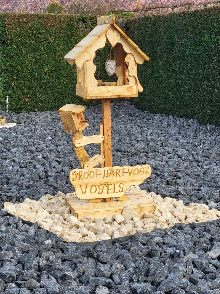 Nieuwe zelfgemaakte vogelhuisjes en putten, Ophalen, Nieuw
