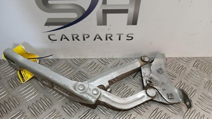 Charnière capot d'un Opel Corsa, Autos : Pièces & Accessoires, -, Opel, 3 mois de garantie, Utilisé