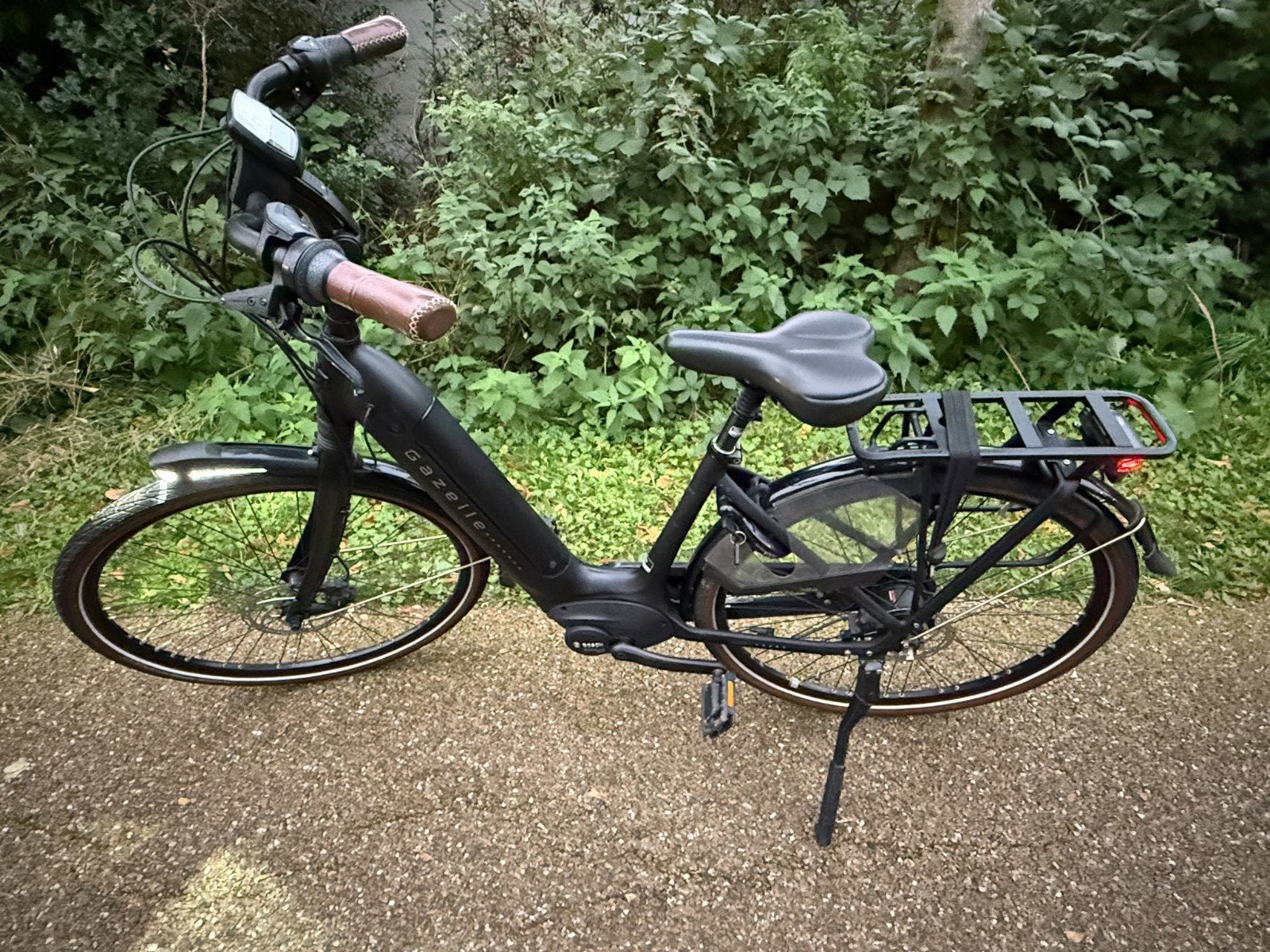 Gazelle Grenoble C8 2023 - In Topstaat, Ophalen, Zo goed als nieuw, 51 tot 55 cm, 50 km per accu of meer