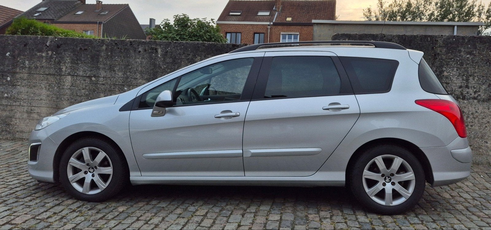 Peugeot 308sw 16hdi an2011.120mkm 6vitesses 4500€ ctok, Autos, Euro 5, Boîte manuelle, 5 portes, Particulier