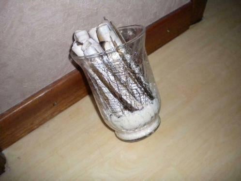 Vaasje met schelpen erin, Ophalen, Glas