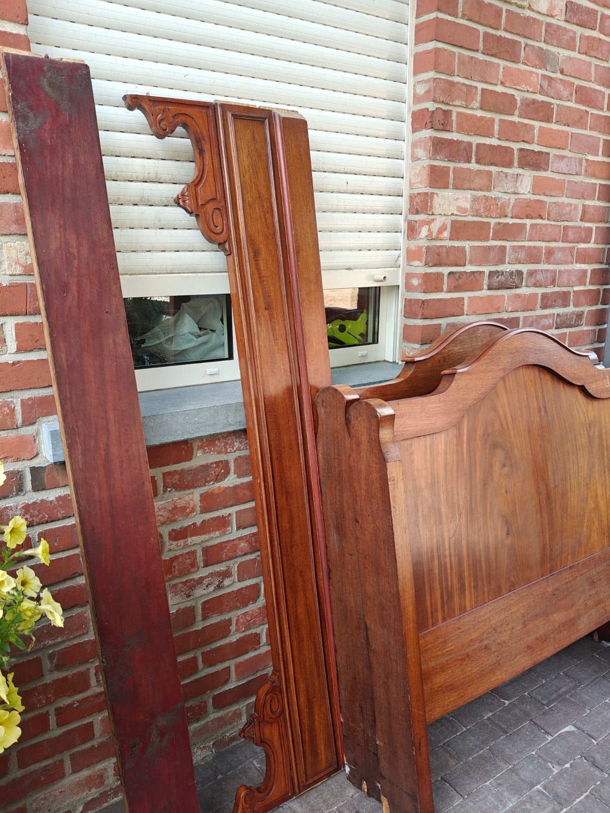 Houten bed, Ophalen