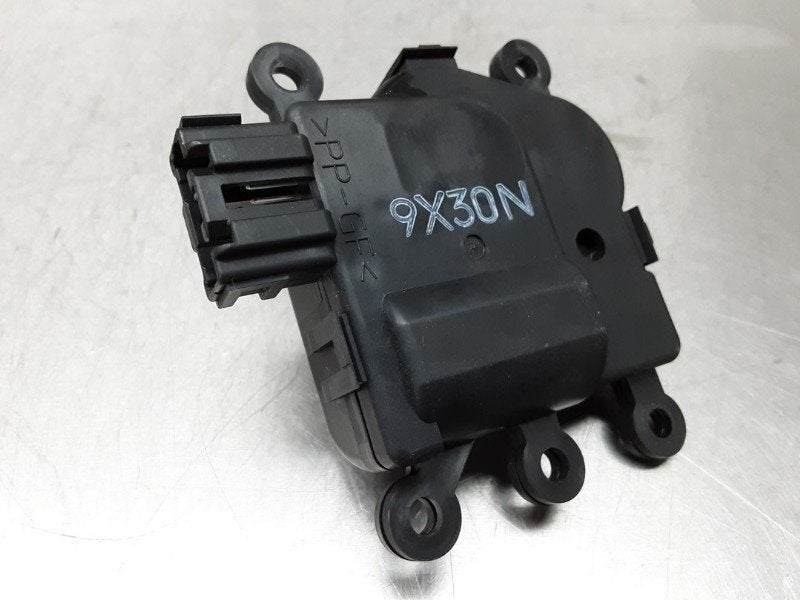 KACHELSTELMOTOR Mazda 3 (BL12 / BLA2 / BLB2), Gebruikt, Mazda