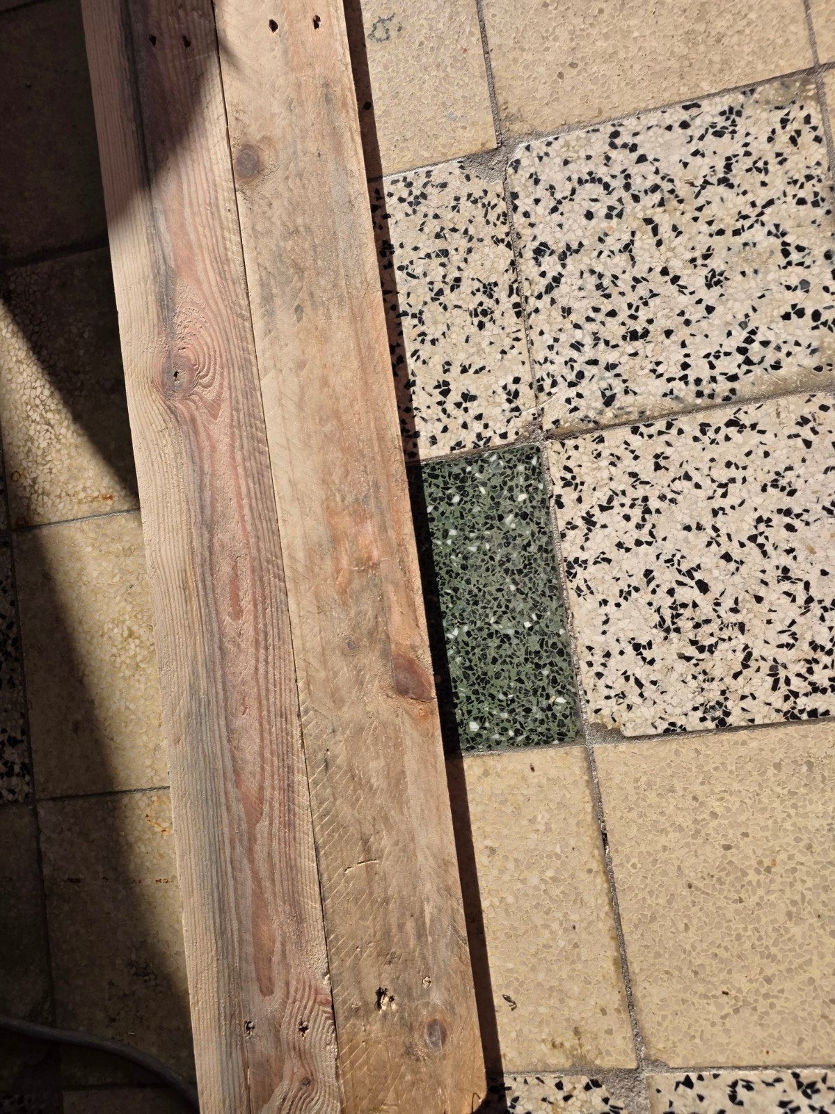 étagère artisanale, Enlèvement