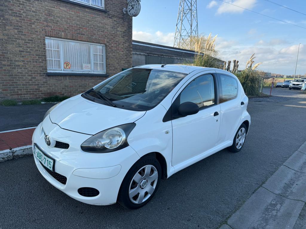 Homologué à essence Toyota Aygo 1.0 !, Autos, Achat, Entreprise, Boîte manuelle, Noir