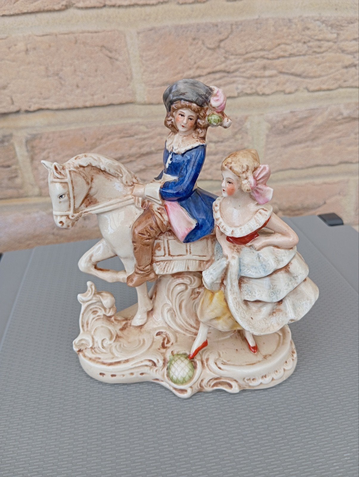Figurine de saxophone, Antiquités & Art, Antiquités | Porcelaine, Enlèvement ou Envoi