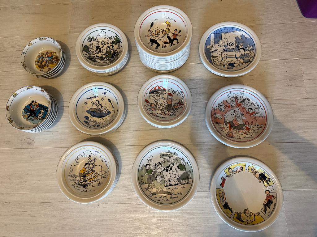 60 assiettes et bols Suske et Wiske, Collections, Personnages de BD, Comme neuf, Ustensile, Bob et Bobette, Enlèvement