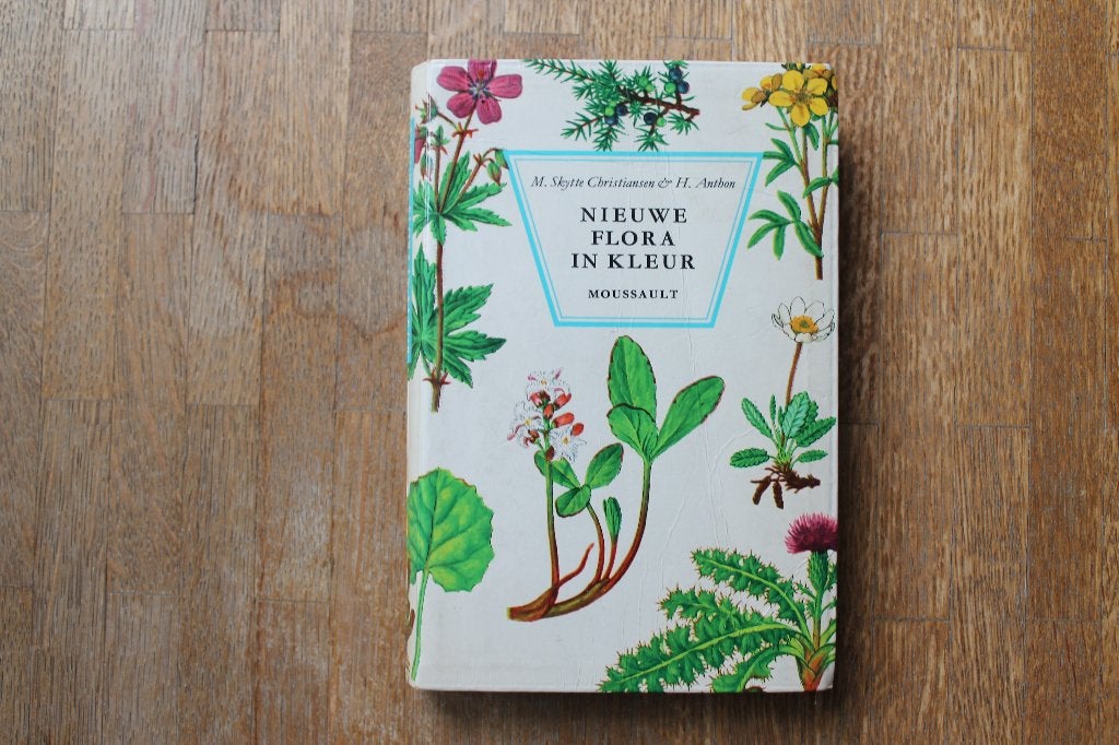 Nieuwe flora in kleur, Gelezen, Bloemen, Planten en Bomen, M. Skytte Christiaensen en H. Anthon, Ophalen of Verzenden