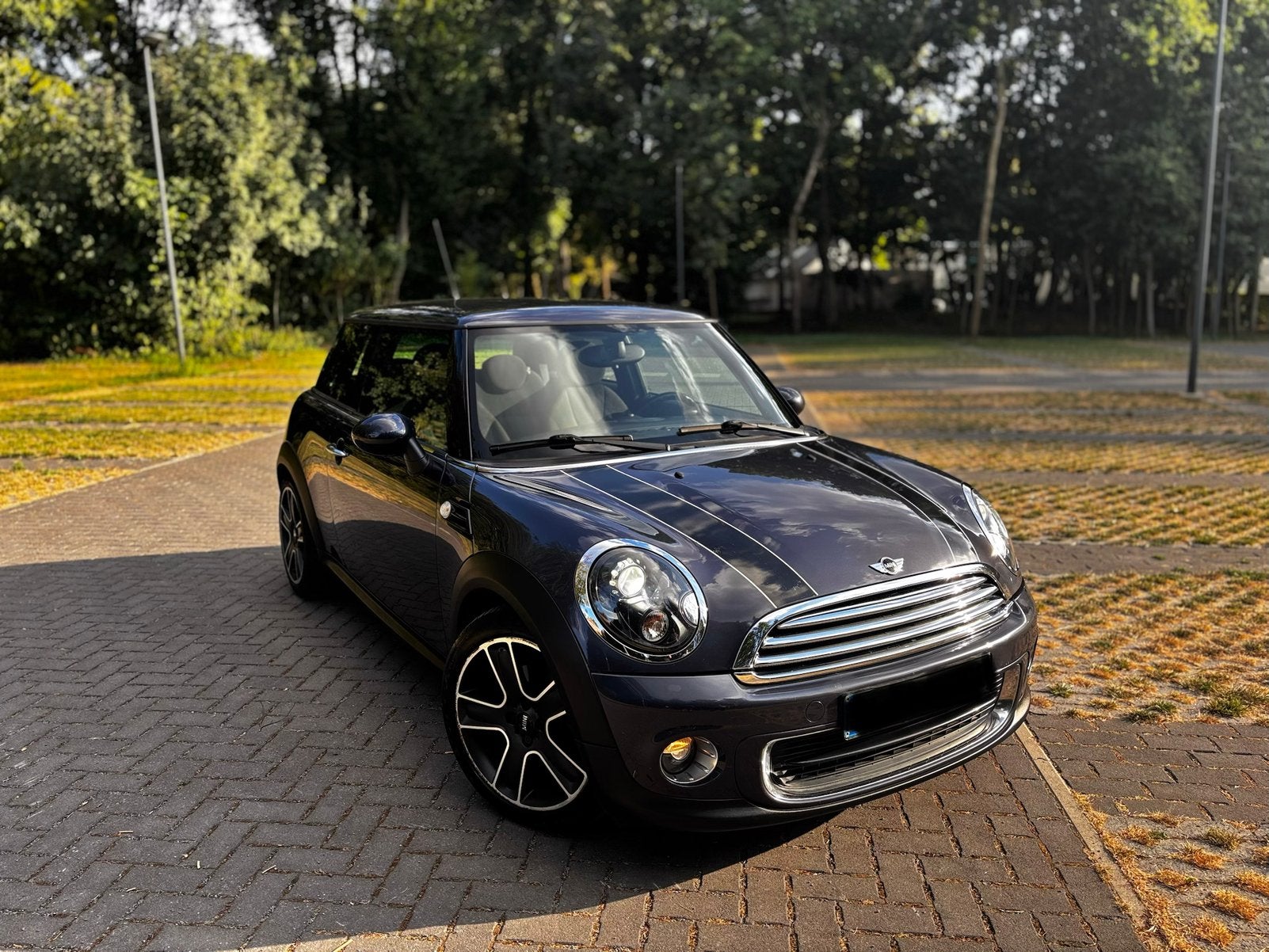 MINI ONE R56 lci ~ EURO5 ~ 1.6 ~ benzine ~ 75pk ~ garantie, Voorwielaandrijving, Stof, Zwart, 4 cilinders