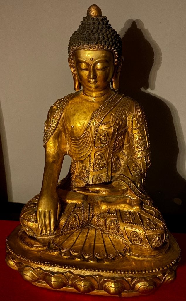 Rare Grand Bouddha Bronze Doré Signé du Tibet, Antiquités & Art, Tibet, Enlèvement ou Envoi, Bronze, Objet rituel
