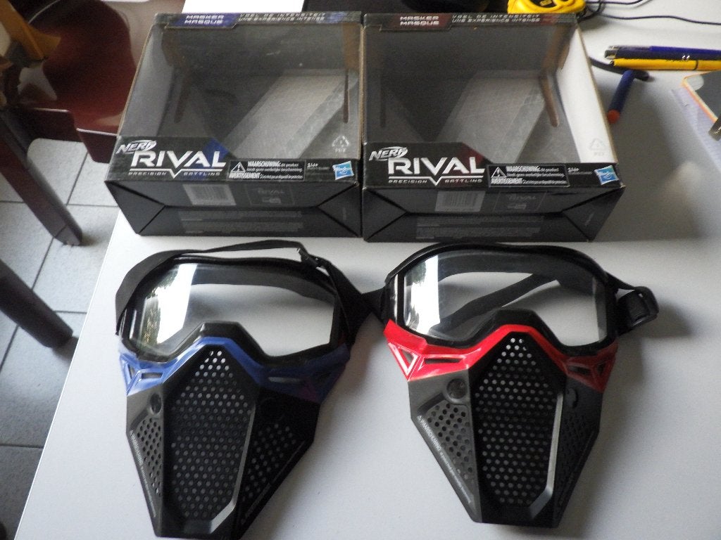 Nerf Rival maskers blauw en rood, Kinderen en Baby's, Speelgoed | Buiten | Actiespeelgoed, Ophalen, Gebruikt