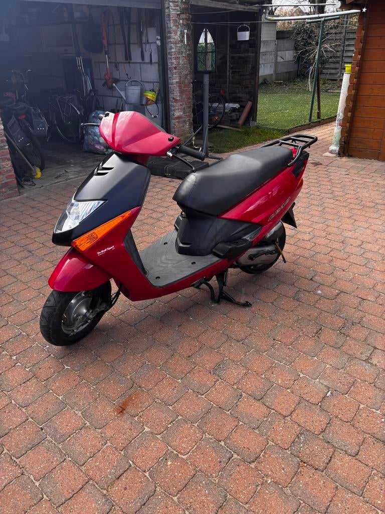 Honda lead 102cc, Fietsen en Brommers, Ophalen, Gebruikt, Overige modellen, 102 cc