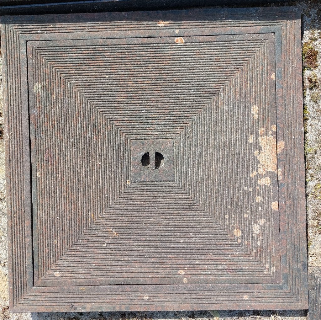 Taque couvercle simple paroi en fonte 60x60 ext / 50x50 int, Enlèvement, Utilisé, Autres matériaux, Évacuation