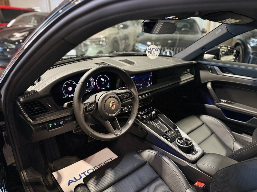 Porsche 911 992.2 Carrera Coupé- Garantie, Automaat, 4 zetels, Achterwielaandrijving, Zwart