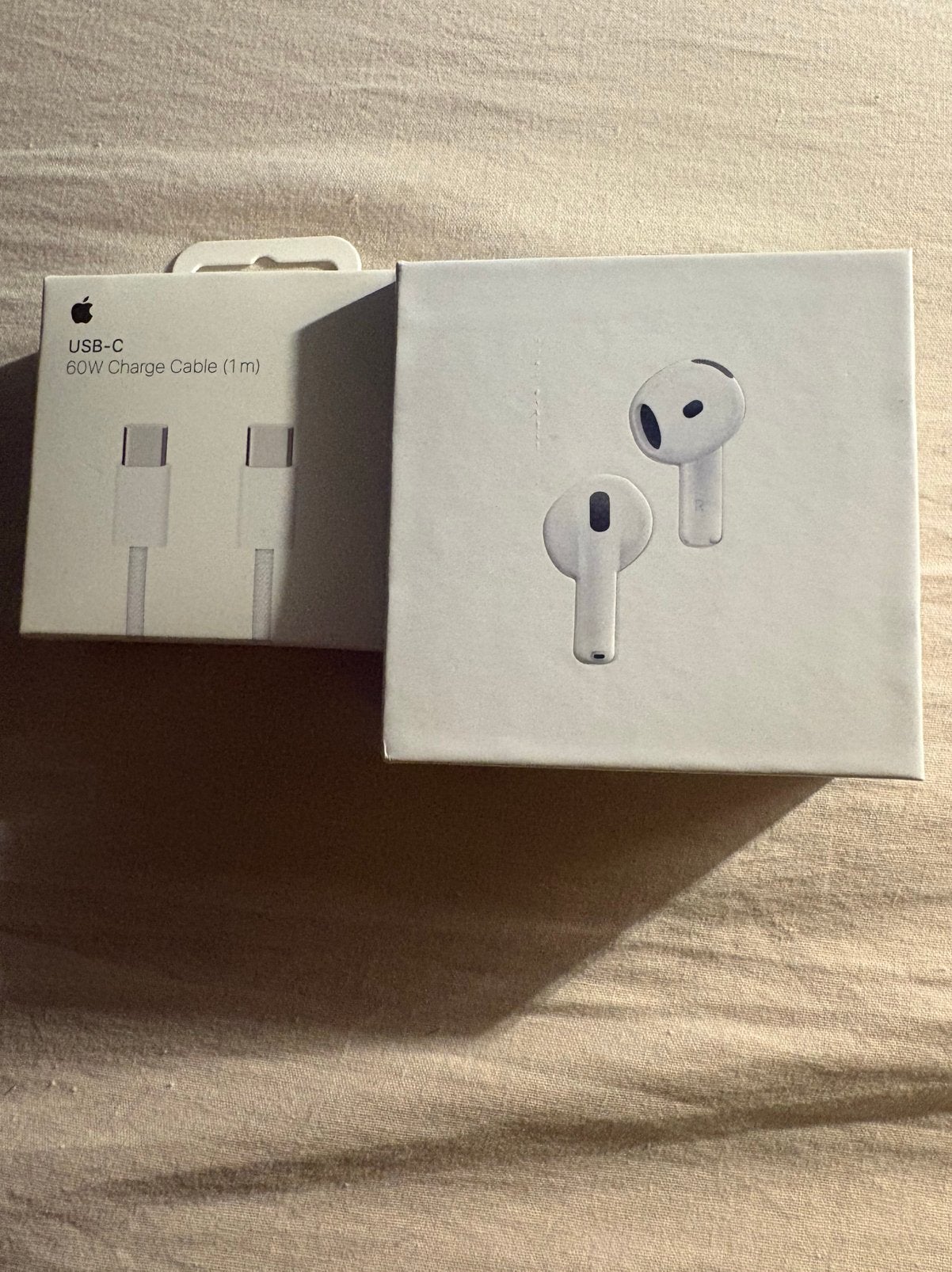 Airpods 4 met ANC + GRATIS USB-C Lader, Telecommunicatie, Ophalen of Verzenden, Nieuw
