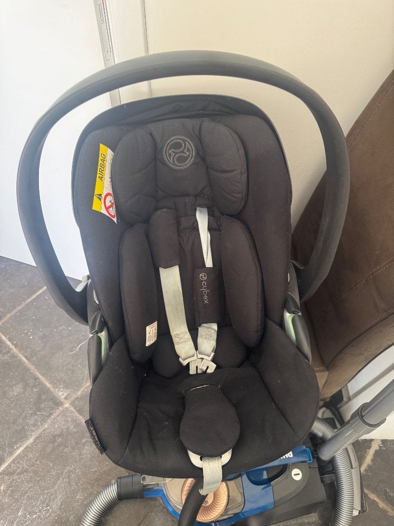 Maxi Cosy met basis, Kinderen en Baby's, Gebruikt, Isofix, Slaapstand, Ophalen