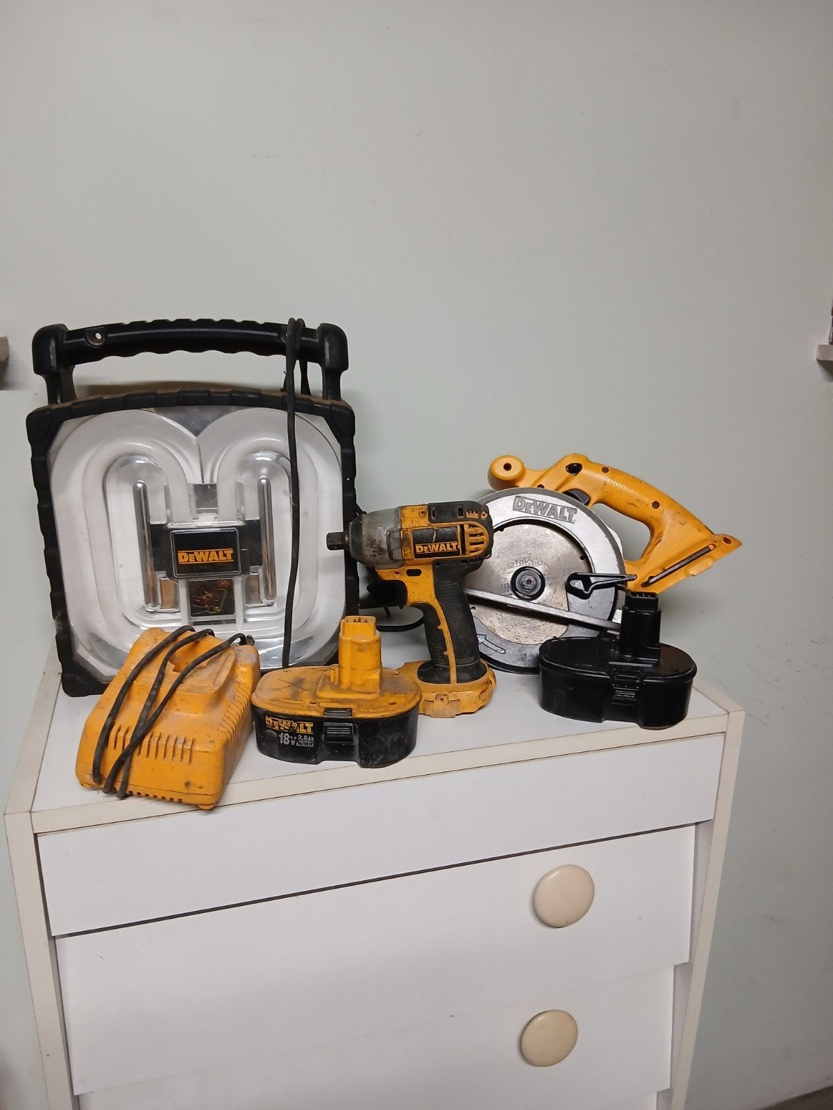 Dewalt, Ophalen