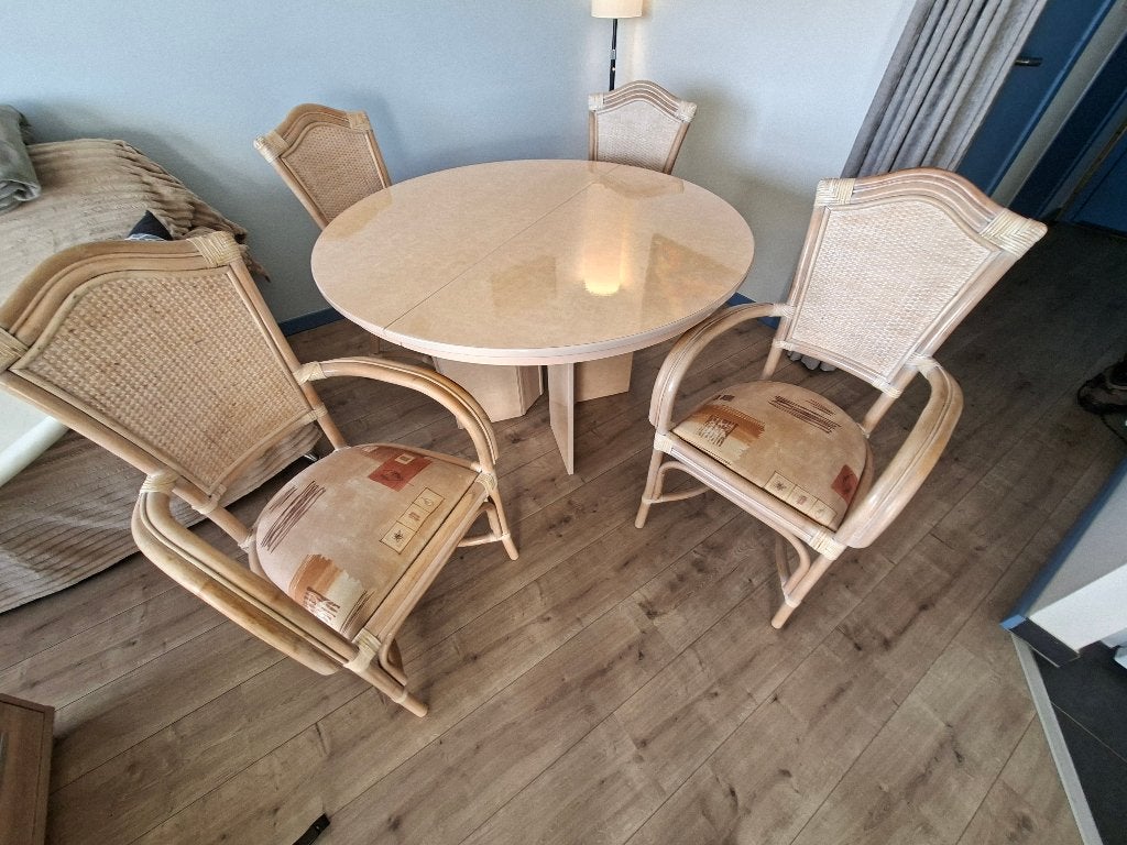 Eettafel + 4 stoelen, Ophalen, Overige materialen, 100 tot 150 cm, Rond