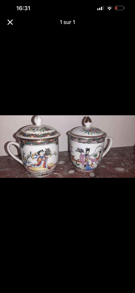 2 tasses avec couvercle en porcelaine chinois, Enlèvement ou Envoi