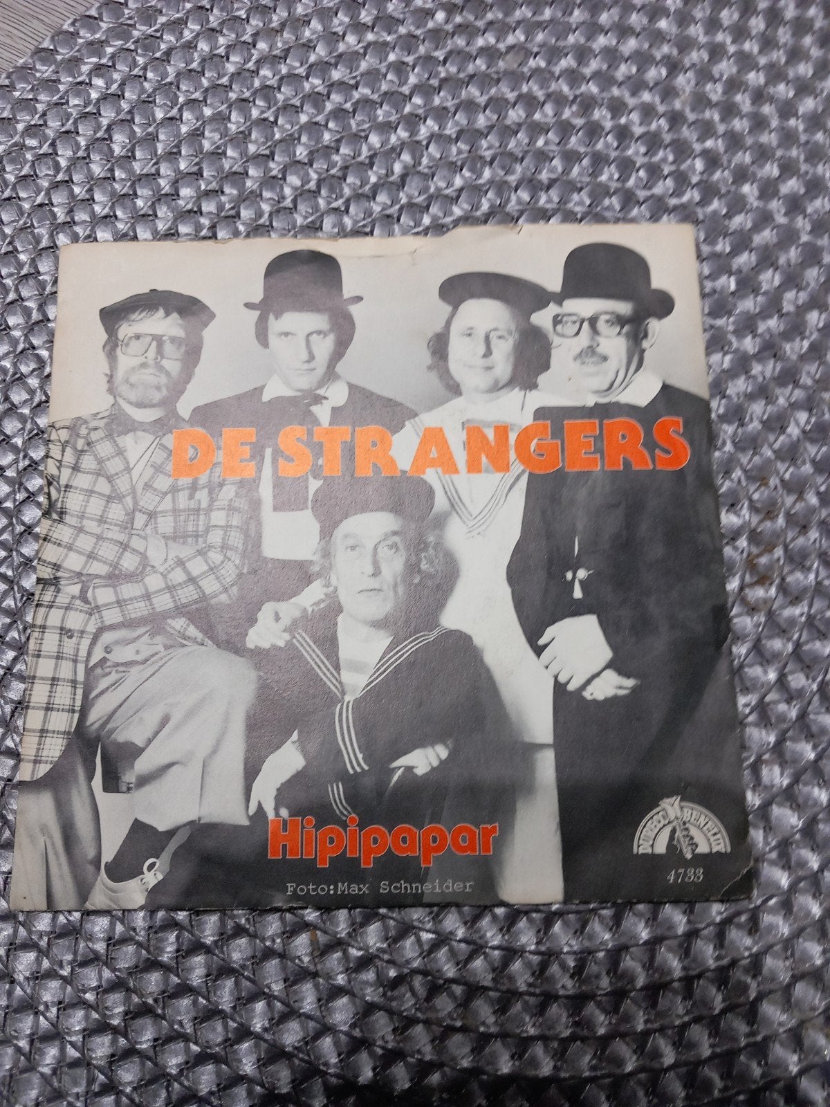 26 singles van de strangers, Cd's en Dvd's, Ophalen